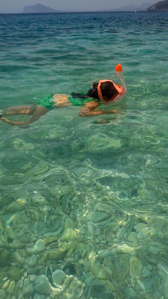 Cala para hacer snorkel con niños alicante
