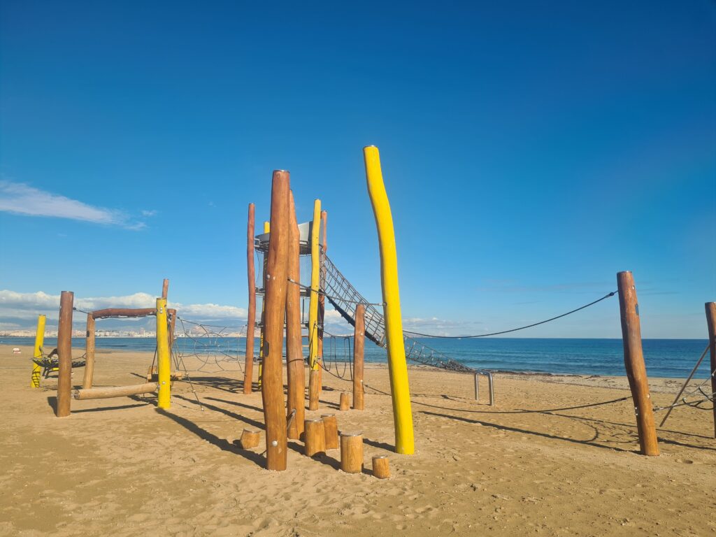 Los mejores parques de la playa de la provincia de alicante