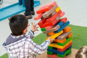 jugar es un regalo: Jocs de fusta, actividades para niños en campello diciembre 2025